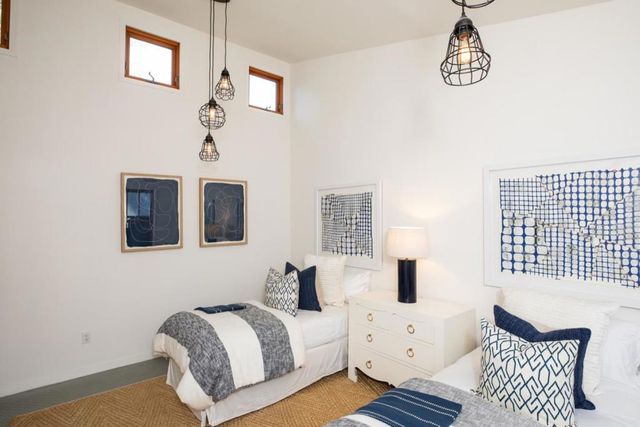 204 Princeton Road, Menlo Park, CA 94025