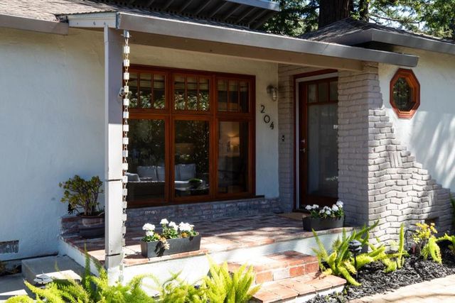 204 Princeton Road, Menlo Park, CA 94025