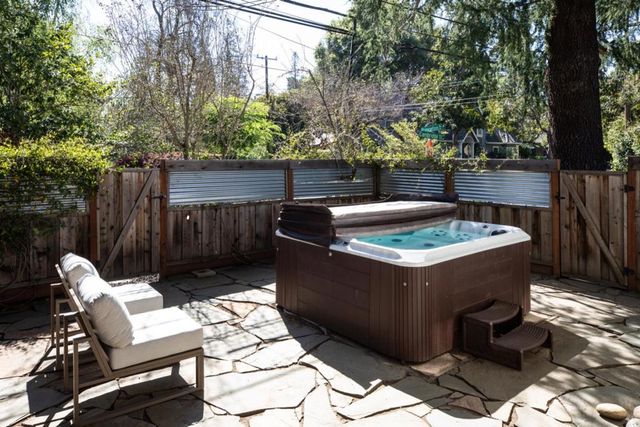 204 Princeton Road, Menlo Park, CA 94025