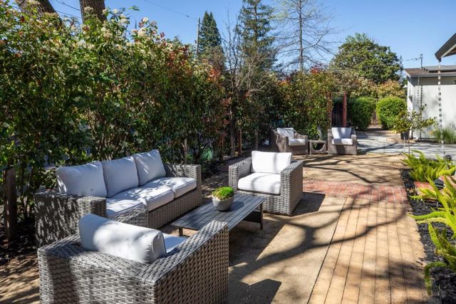 204 Princeton Road, Menlo Park, CA 94025