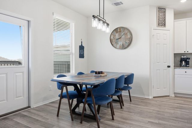 408 Bedford Falls LN, Jarrell, TX 76537