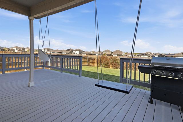 408 Bedford Falls LN, Jarrell, TX 76537