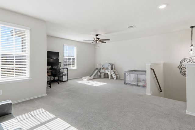 408 Bedford Falls LN, Jarrell, TX 76537