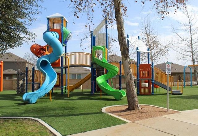 408 Bedford Falls LN, Jarrell, TX 76537