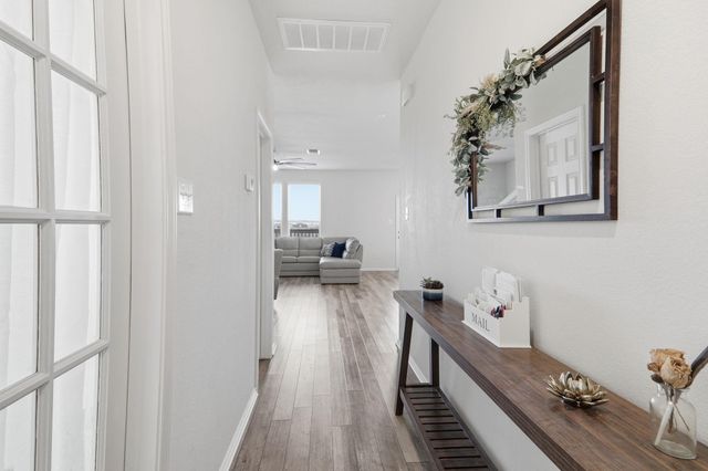 408 Bedford Falls LN, Jarrell, TX 76537