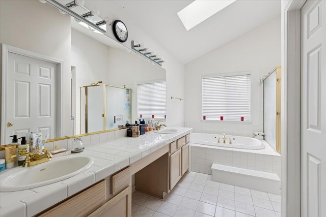 1618 Astor Avenue, Oakbrook Terrace, IL 60181