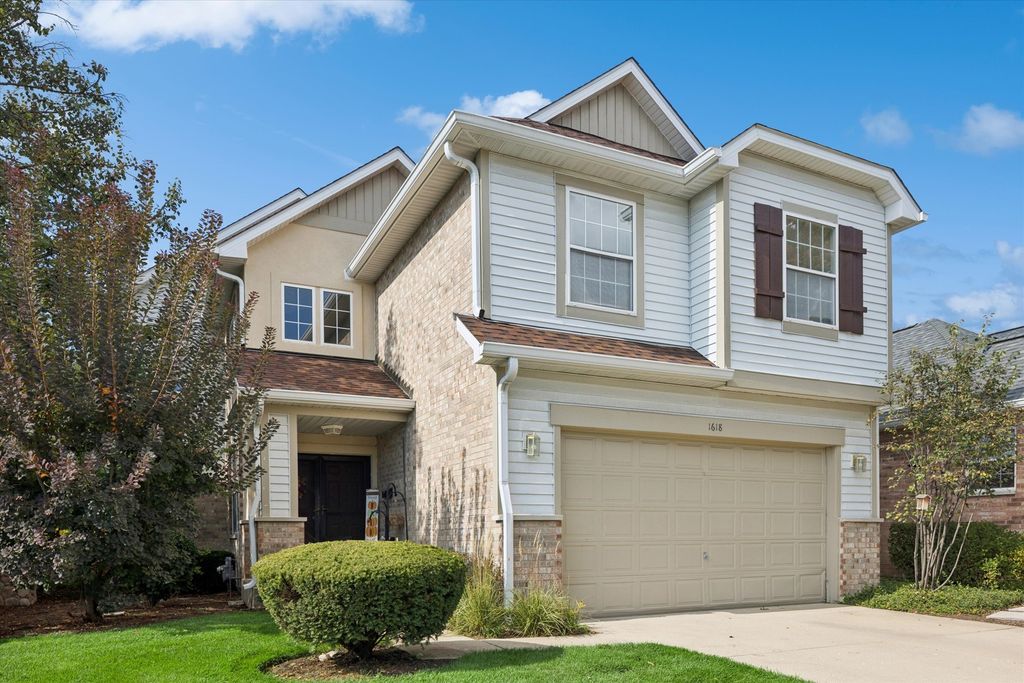 1618 Astor Avenue, Oakbrook Terrace, IL 60181