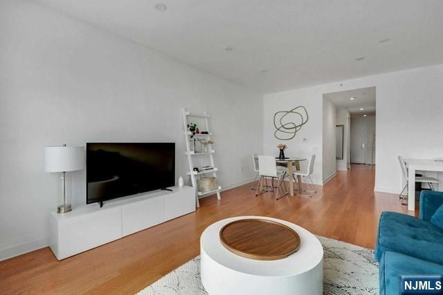 317 Hudson Park 317, Edgewater, NJ 07020