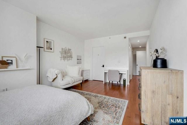 317 Hudson Park 317, Edgewater, NJ 07020