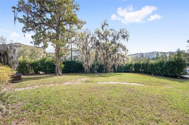 949 SW 13TH STREET, Gainesville, FL 32601