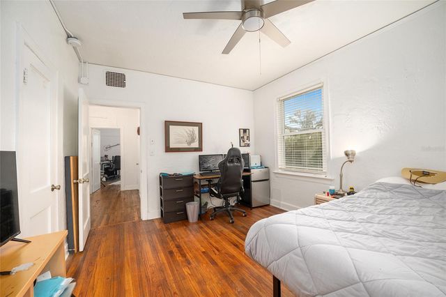 949 SW 13TH STREET, Gainesville, FL 32601