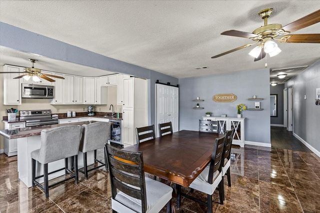 3201 Avenue F, Dickinson, TX 77539