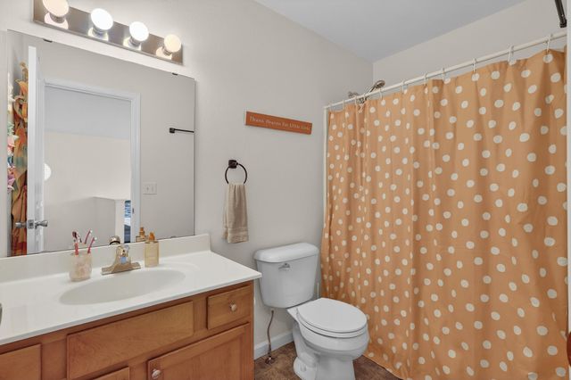2110 Kensington Park Circle, Holland City, MI 49423