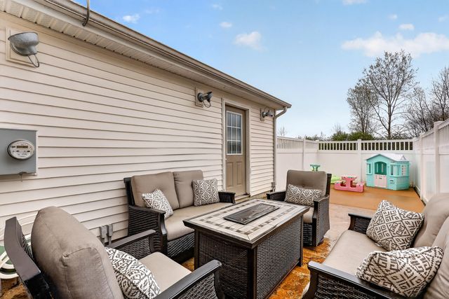 2110 Kensington Park Circle, Holland City, MI 49423