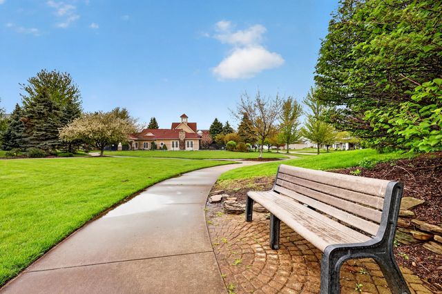 2110 Kensington Park Circle, Holland City, MI 49423
