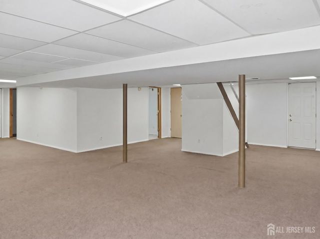 21 Sherwood Avenue, East Brunswick, NJ 08816