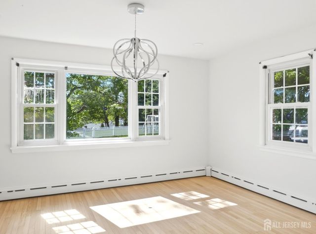 21 Sherwood Avenue, East Brunswick, NJ 08816