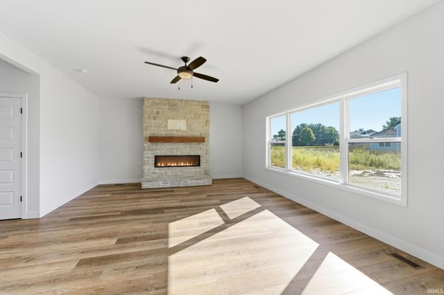1563 Farm View Court, Huntertown, IN 46748