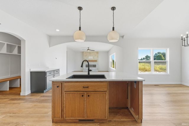 1563 Farm View Court, Huntertown, IN 46748