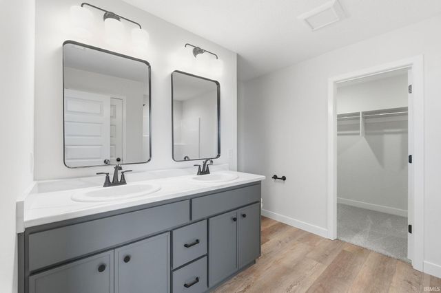 1563 Farm View Court, Huntertown, IN 46748
