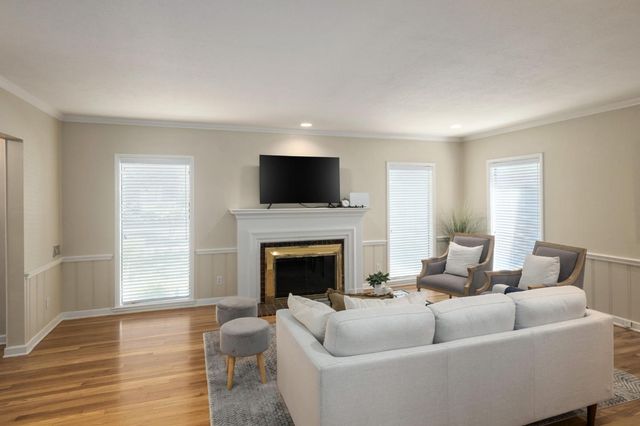 316 E Brown Avenue, Fresno, CA 93704