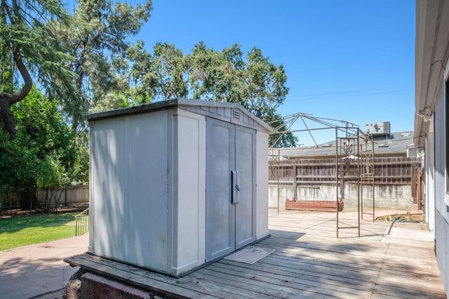 316 E Brown Avenue, Fresno, CA 93704