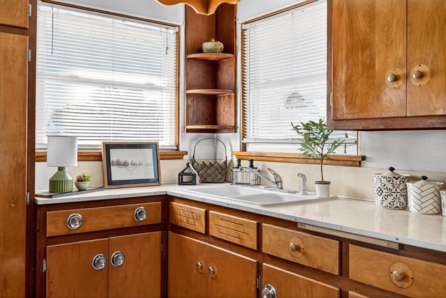 1104 SMITH STREET, New London, WI 54961