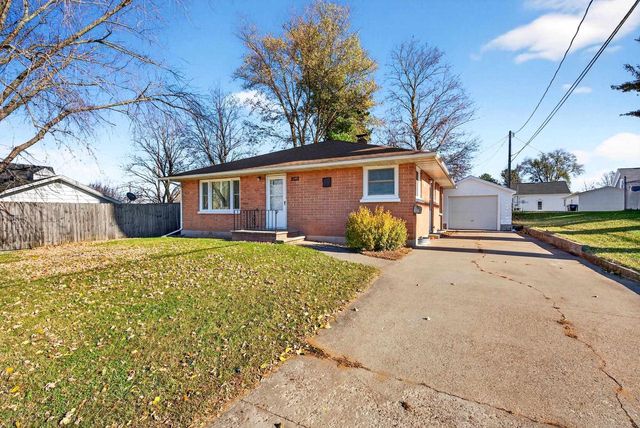 1104 SMITH STREET, New London, WI 54961