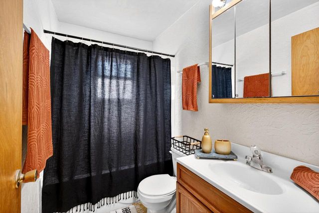 1104 SMITH STREET, New London, WI 54961