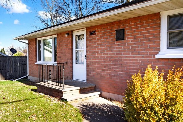 1104 SMITH STREET, New London, WI 54961