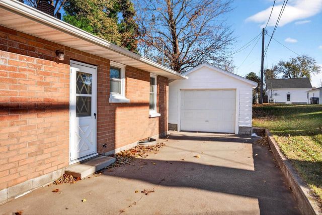 1104 SMITH STREET, New London, WI 54961