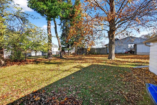 1104 SMITH STREET, New London, WI 54961