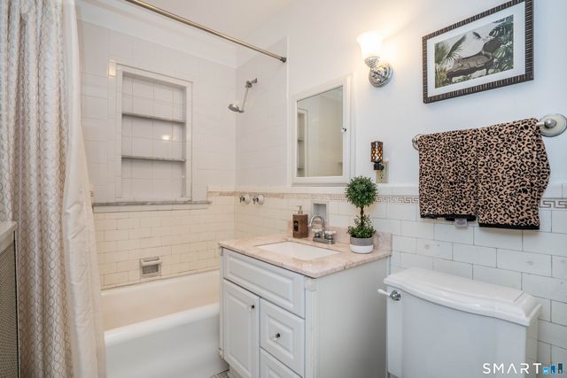 469 Fern Street, West Hartford, CT 06107