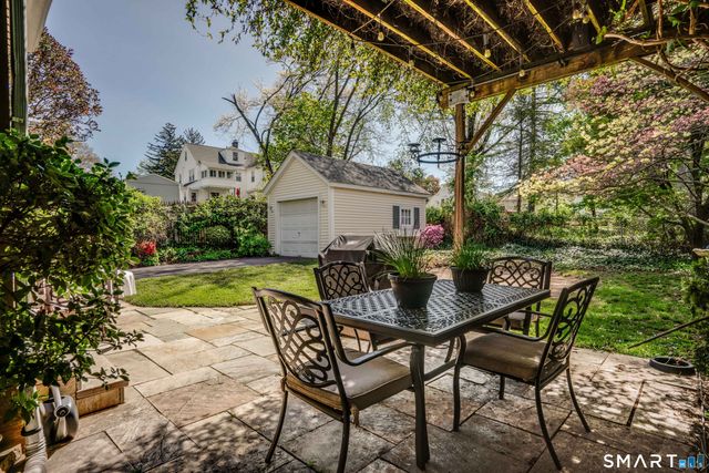 469 Fern Street, West Hartford, CT 06107