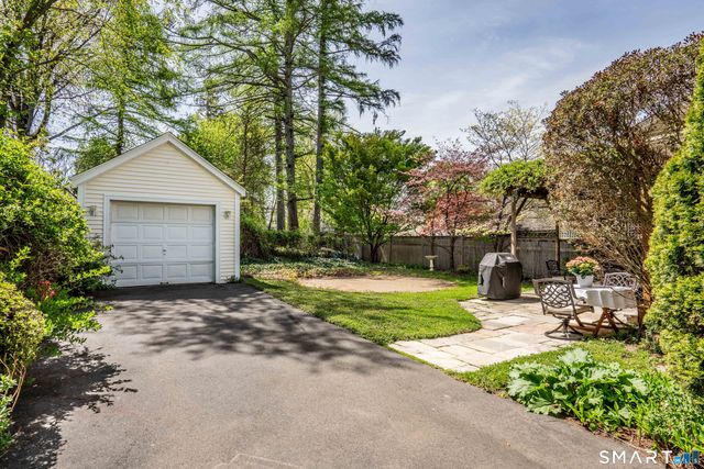 469 Fern Street, West Hartford, CT 06107
