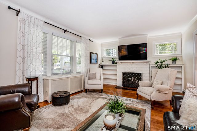 469 Fern Street, West Hartford, CT 06107
