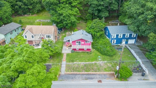 106 Seneca Lake Rd, Sparta Twp., NJ 07871
