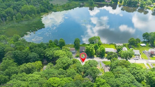 106 Seneca Lake Rd, Sparta Twp., NJ 07871