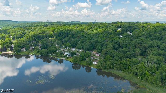 106 Seneca Lake Rd, Sparta Twp., NJ 07871