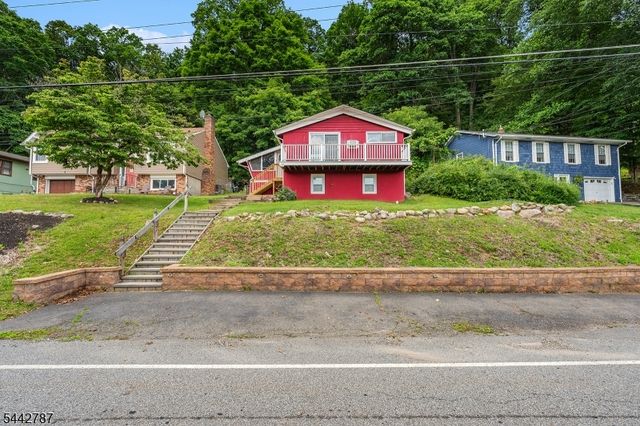106 Seneca Lake Rd, Sparta Twp., NJ 07871