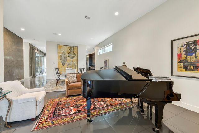2302 Persa Street, Houston, TX 77019