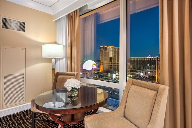 2000 Fashion Show Drive 3502, Las Vegas, NV 89109