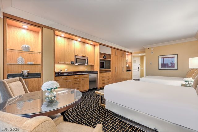 2000 Fashion Show Drive 3502, Las Vegas, NV 89109