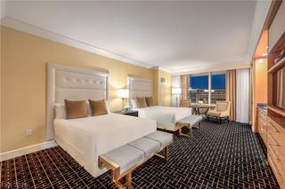 2000 Fashion Show Drive 3502, Las Vegas, NV 89109