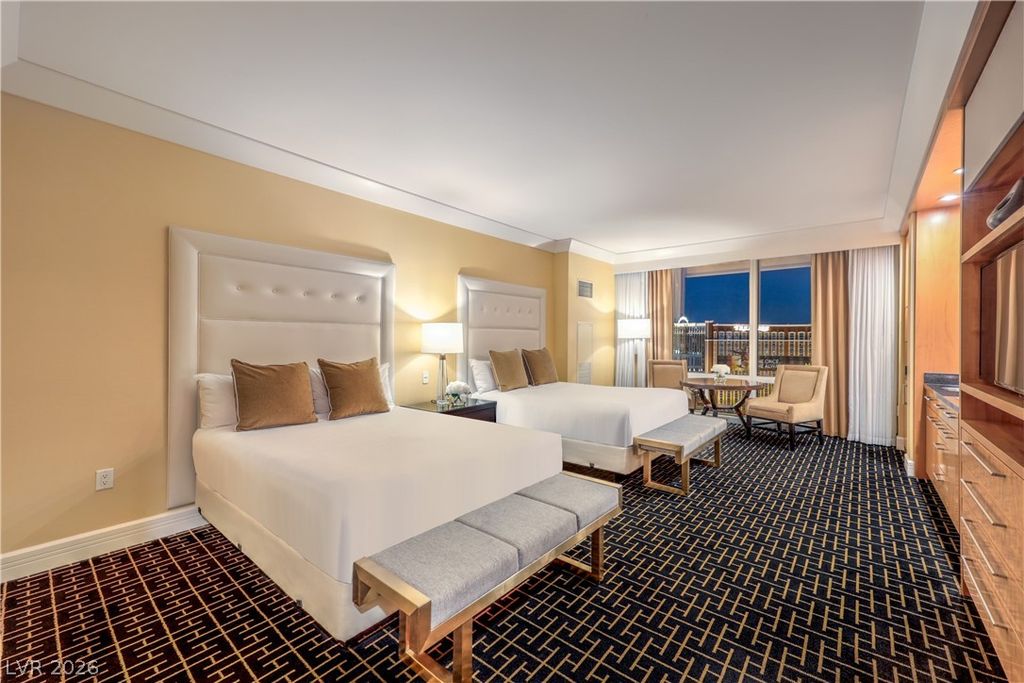 2000 Fashion Show Drive 3502, Las Vegas, NV 89109