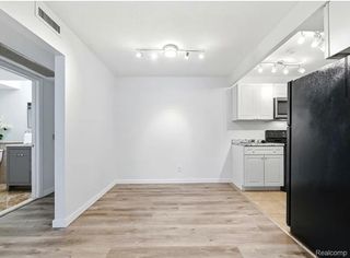 2375 Walton Boulevard 8, Rochester Hills, MI 48309