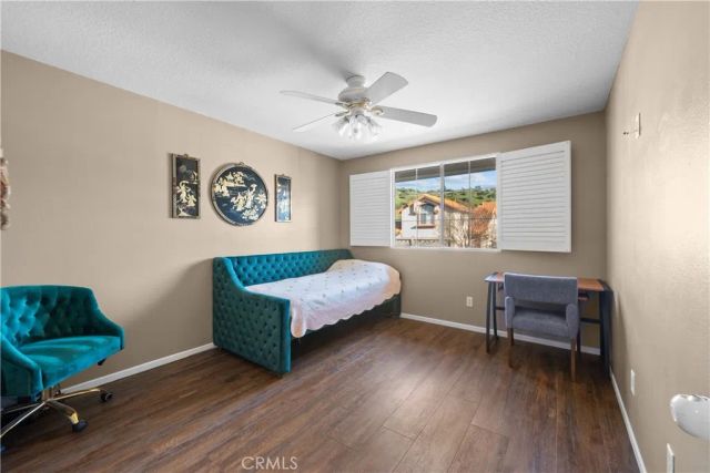 28741 Park Woodland, Saugus, CA 91390