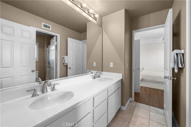 28741 Park Woodland, Saugus, CA 91390