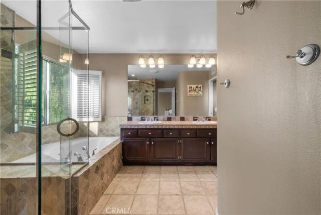 28741 Park Woodland, Saugus, CA 91390