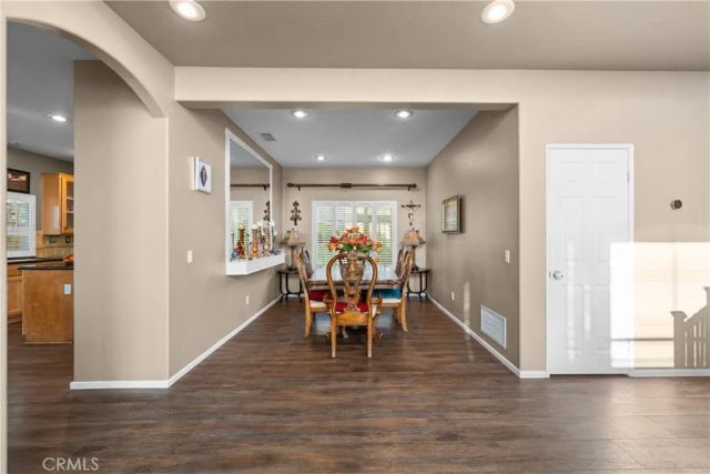 28741 Park Woodland, Saugus, CA 91390